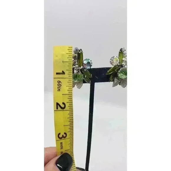 Vintage Earrings Huge Faceted Rhinestones Clip On Metal Leaves 1960s - Picture 11 of 14